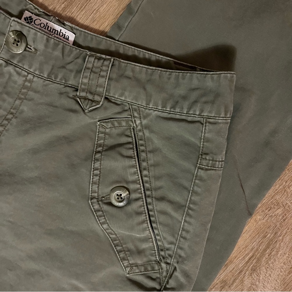Columbia Olive Green Cargo Pants with Button-Flap Pockets
